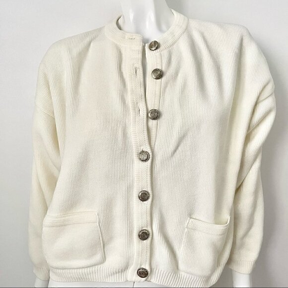VINTAGE Eaton's Petites Cream Sweater Sz S-L - Picture 2 of 7
